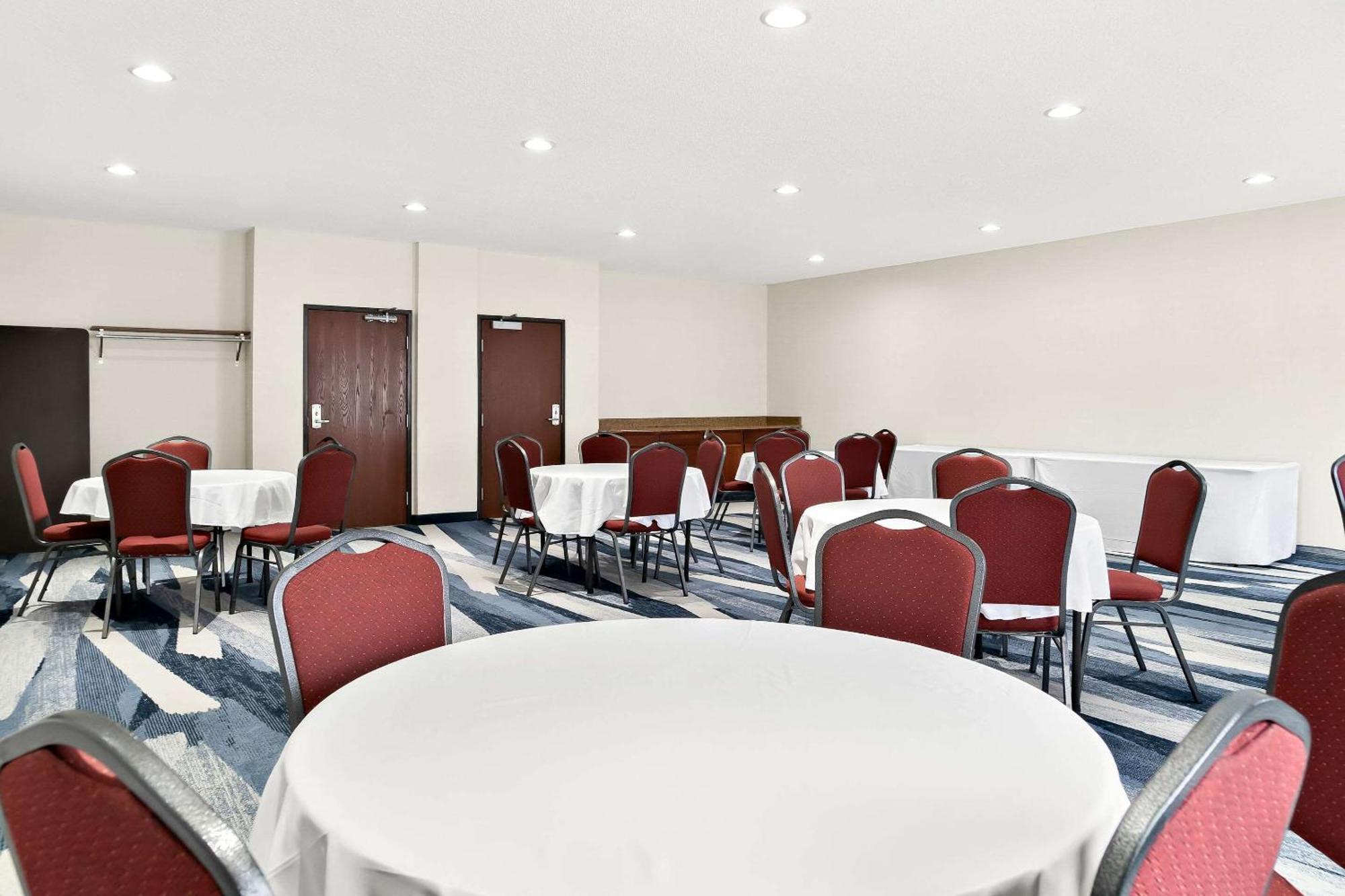 Comfort Suites Southfield-Detroit Extérieur photo